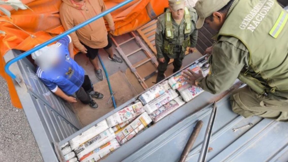 En dos procedimientos se secuestraron m�s de 400kg de hoja de coca en Jujuy