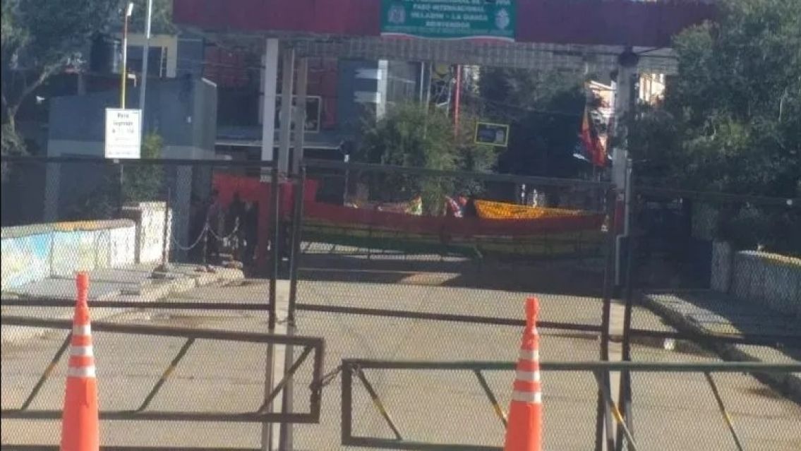 Bloqueo total del paso internacional La Quiaca - Villaz�n