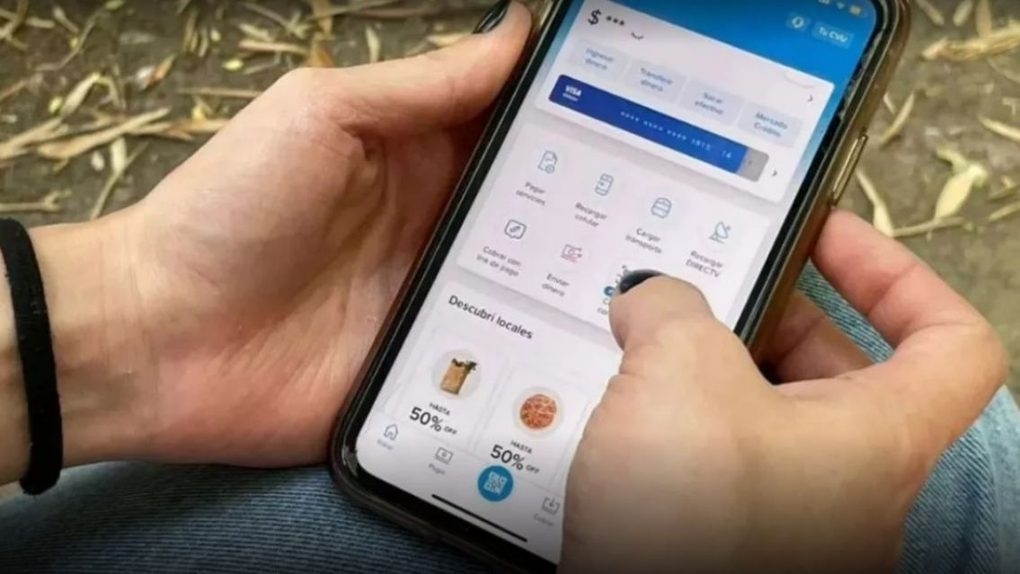 Lo que nunca hay que hacer al transferir dinero entre cuentas propias