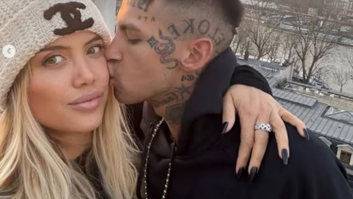 Desde la cama, Wanda Nara mostr� el regalo que le hizo a L-Gante
