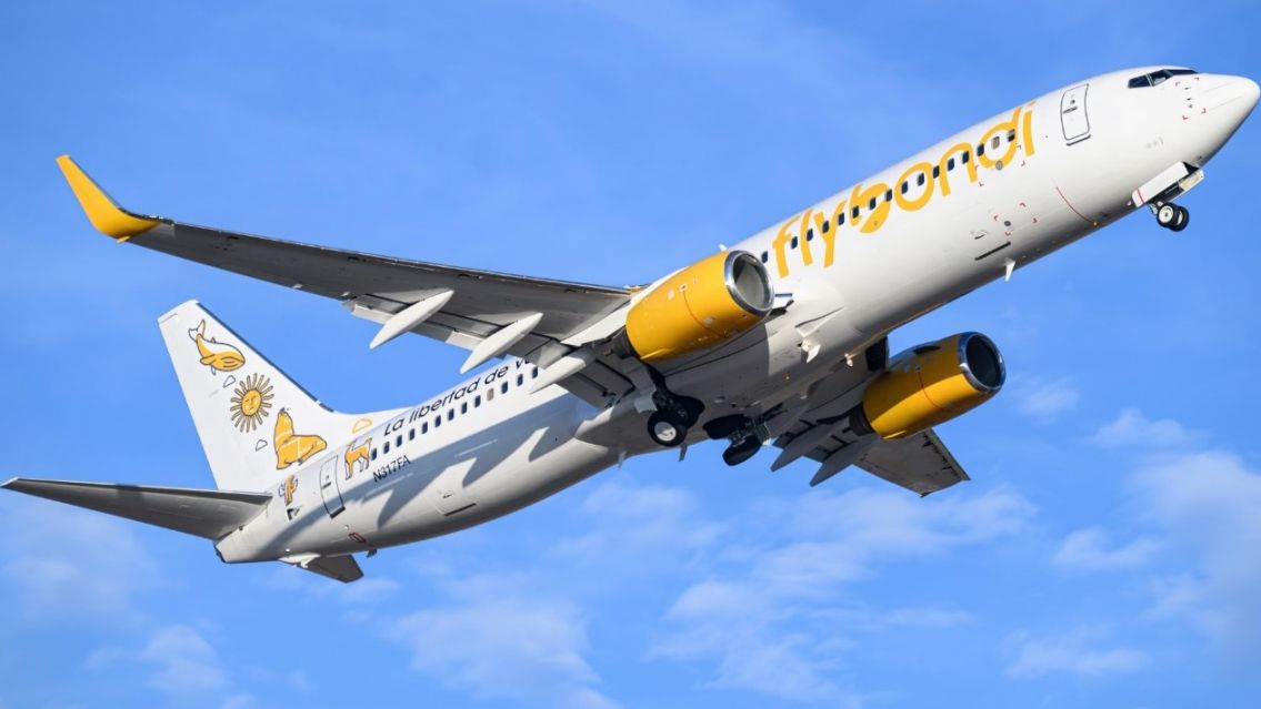 Flybondi atraviesa su peor crisis: reprogramaciones, cancelaciones y denuncias de pasajeros