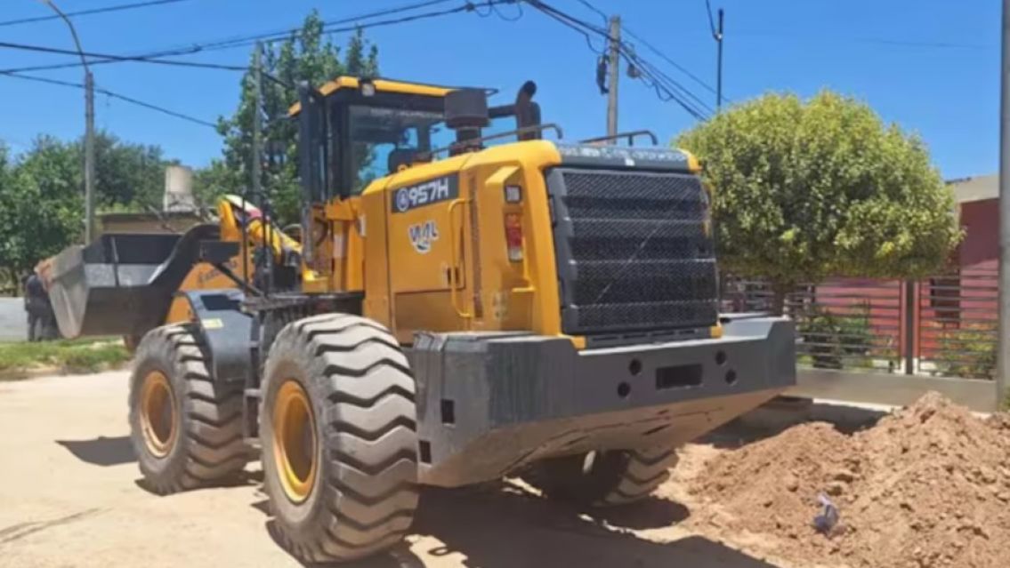 Un obrero murió atropellado por una retroexcavadora