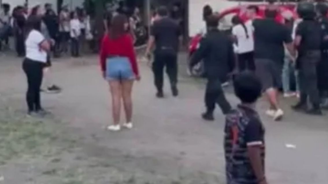 Habl� el vicepresidente 1ro de Altos Hornos Zapla tras la represion a jugadores e hinchas.