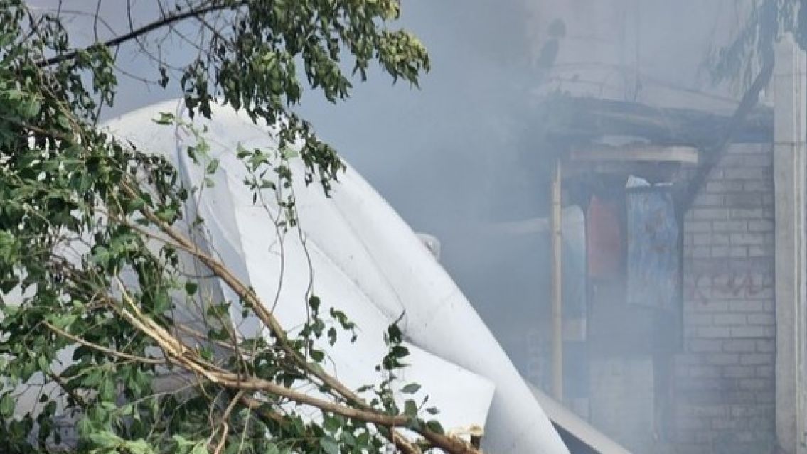 [URGENTE] Avi�n se despist� y choc� con una casa: hay dos fallecidos