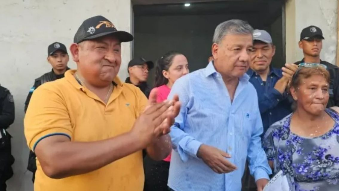 La Feria de Perico tiene nuevas autoridades y el intendente estall� de bronca