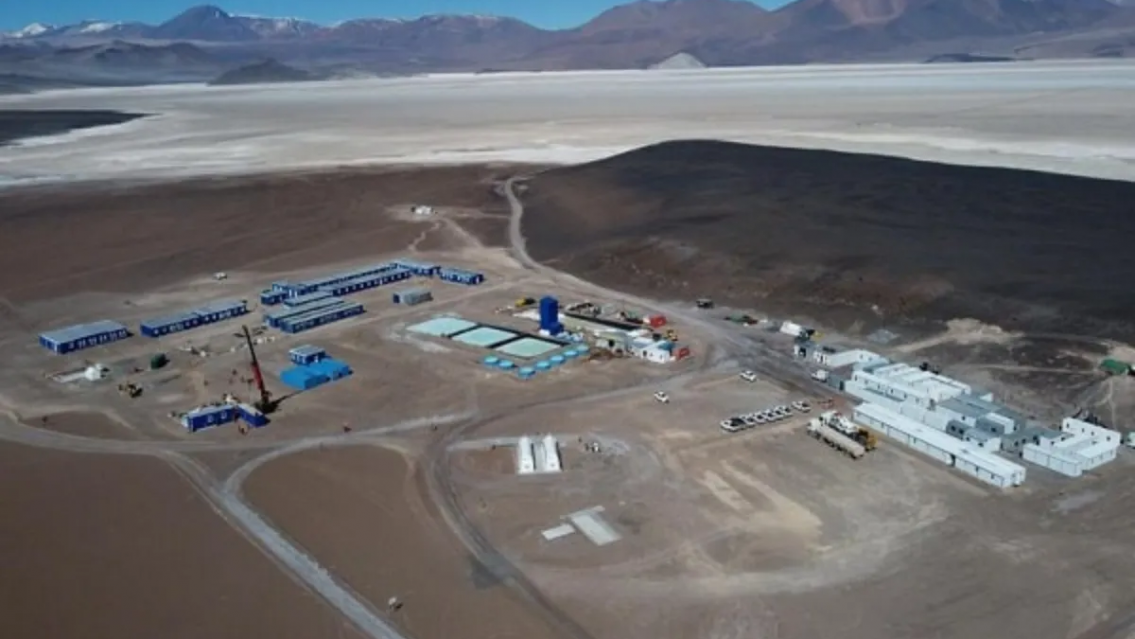 Conflicto laboral en una minera: trabajadores denuncian falta de pagos y despidos masivos