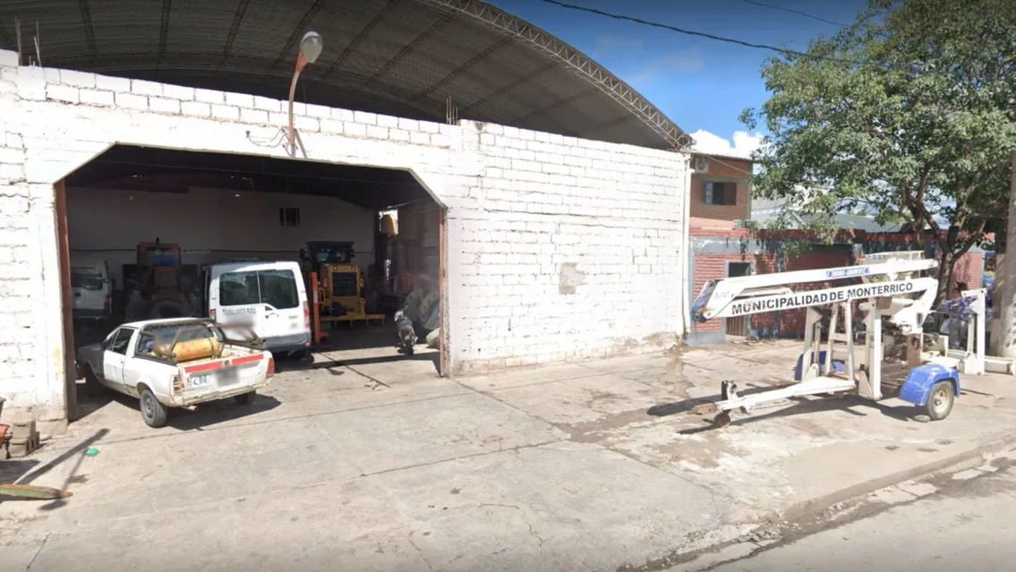 Vecinos compraron cemento para que el intendente les haga el cordón cuneta: siguen esperando