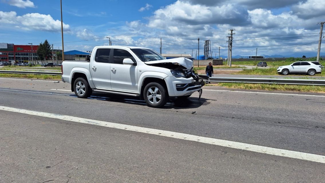  Tremendo choque en la 66: una chata nueva qued� destruida