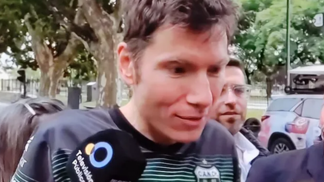 El ruso hincha de Nueva Chicago ayud� a los diplom�ticos atrincherados