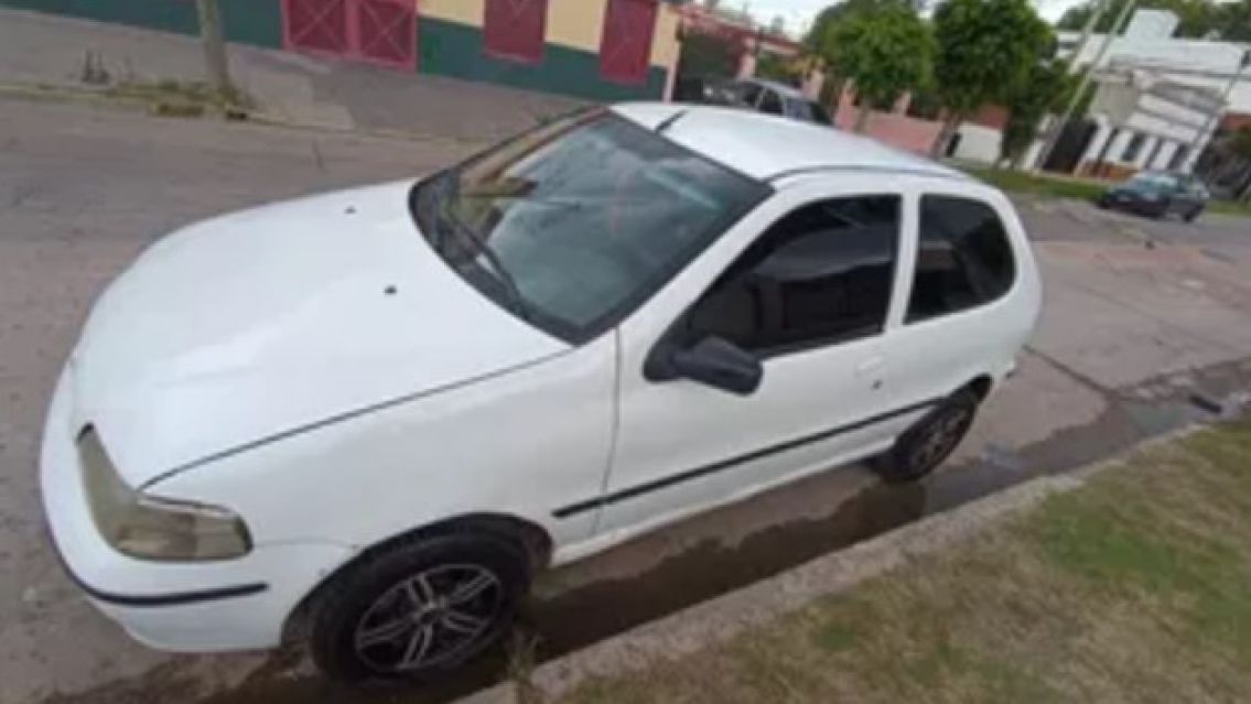 Juje�o vendi� un auto sin papeles y lo fueron a buscar en plena noche buena