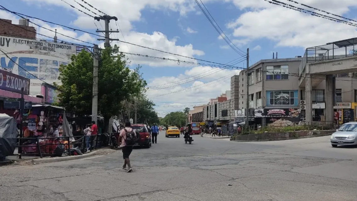 Inseguridad al palo: vecinos y comerciantes de la Av. �xodo viven con el "Jes�s en la boca"