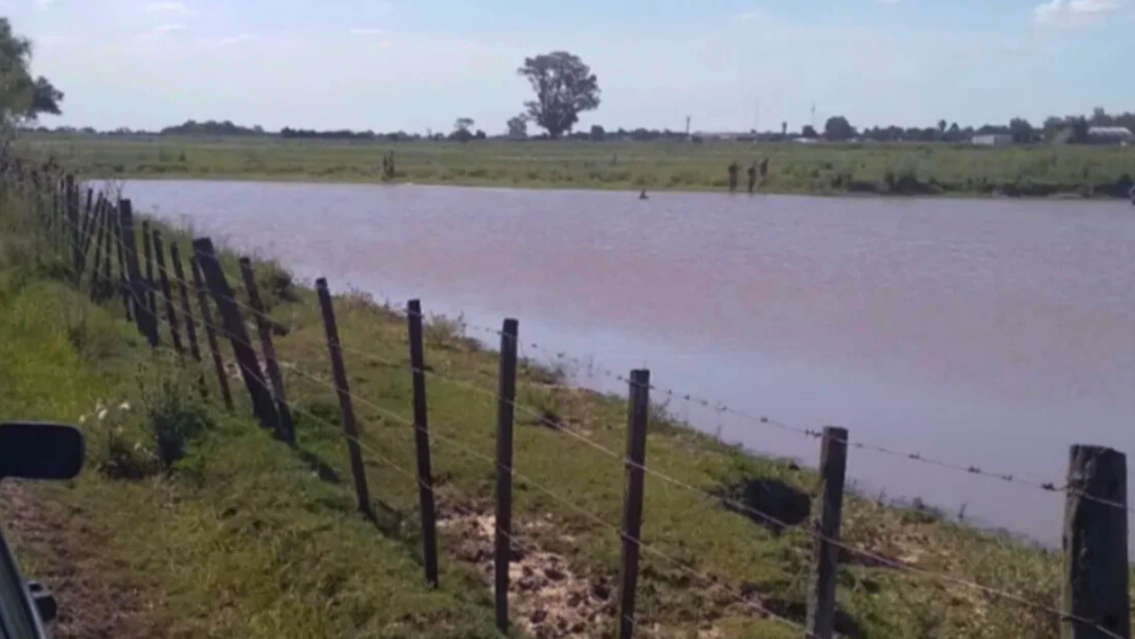 Adolescente se metió al río a nadar con sus amigos y no salió más: "Se hundió"