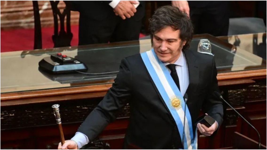 Milei decretó la prórroga del Presupuesto 2023 para el 2025: lluvia de críticas