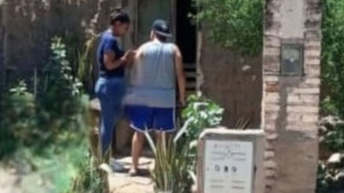 Salta: Una mujer con s�ndrome de Down viv�a encadenada y dorm�a en la perrera