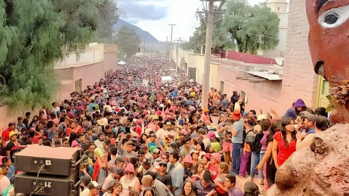 Yendo a la Chaya de Mojones, ya hay transporte disponible