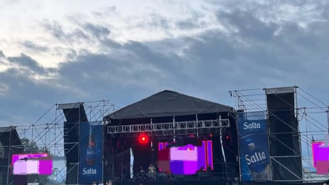 Escatol�gico fin de a�o: mujer se mach� y se hizo encima en el baile