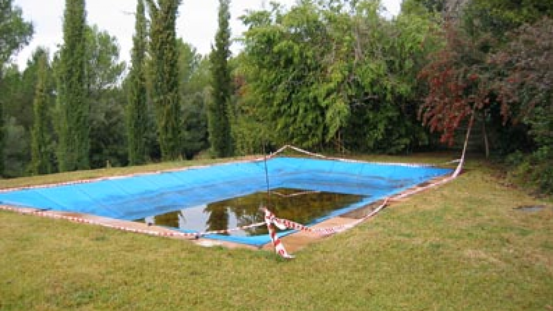 Gritos y desesperación por un changuito que apareció flotando en Los Alisos