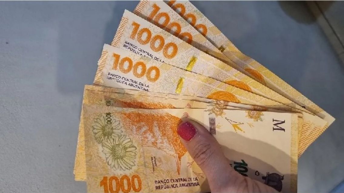 Justo para Reyes: miles de juje�os cobraron hoy