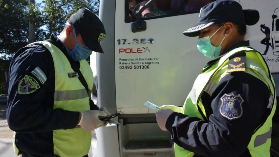 Controles en Jujuy: se vuelve a pedir papel y no vale lo de "Mi Argentina"