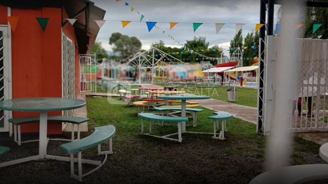 [URGENTE] Muri� ahogado un nene en un parque acu�tico de Salta