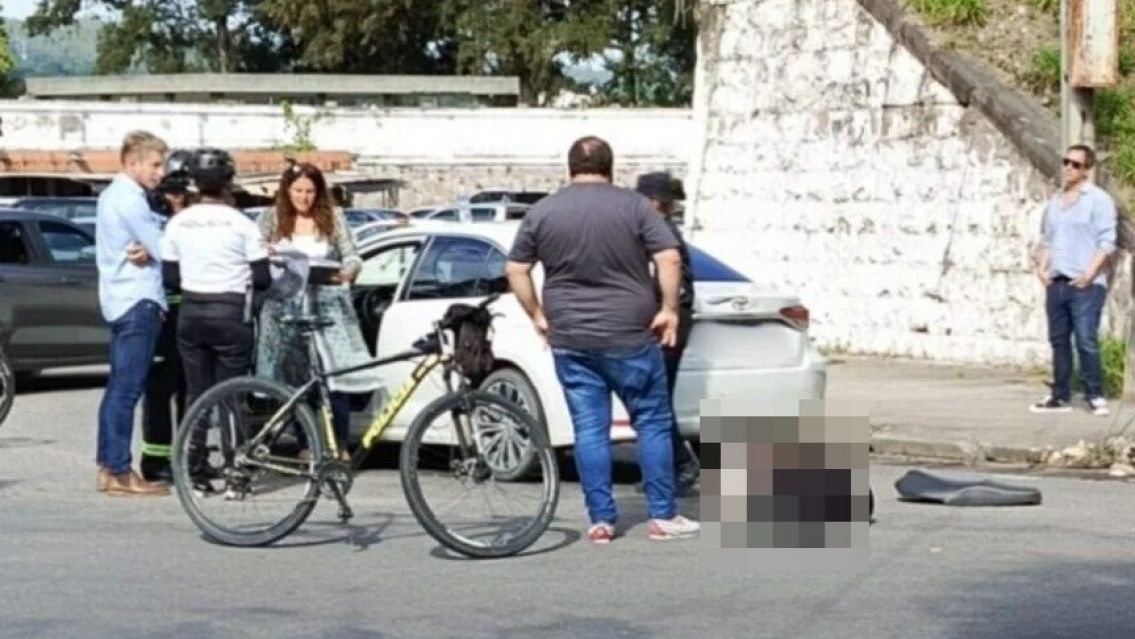 Impactante choque frente al cementerio El Salvador en Jujuy