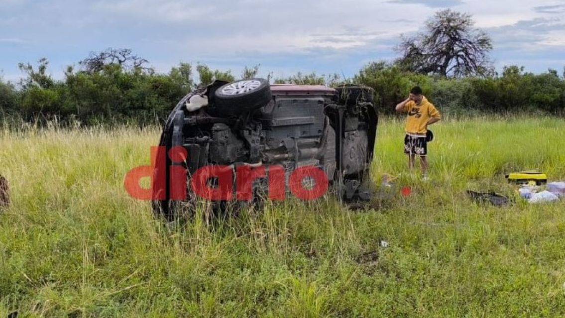 Iban de Jujuy a Buenos Aires y sufrieron un terrible vuelco en Santiago