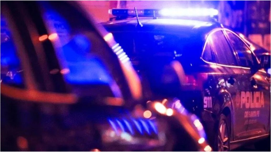 Obligó a su ex a hacer algo horrible y luego amenazó con prenderle fuego la casa