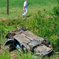 Volvía borracho, desbarrancó y sus tres amigos murieron