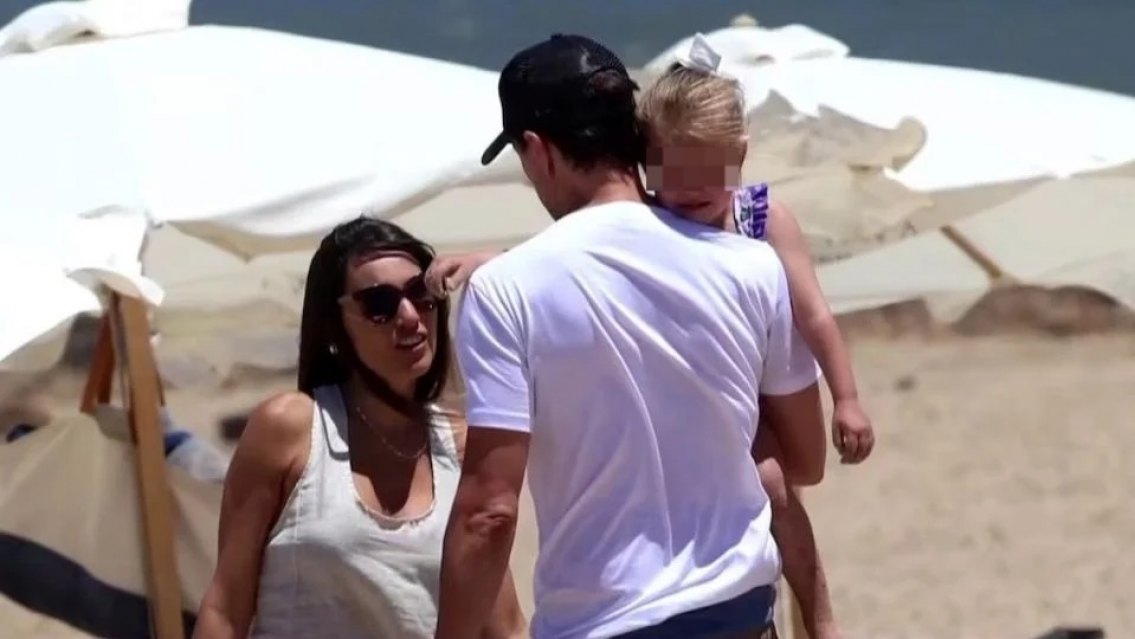 Pampita y Roberto Garc�a Morit�n se agarraron en la playa, �l tiene nueva novia