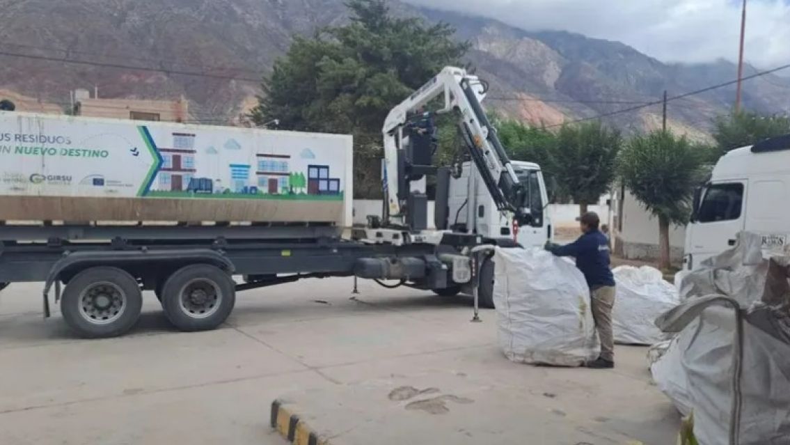 Las comparsas que organizaron la Chaya de Mojones recolectaron m�s de 1400 kilos de basura