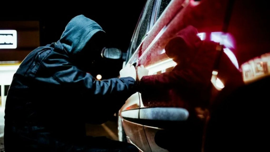 Intentó robar un auto en pleno centro de Jujuy y se llevó la sorpresa de su vida