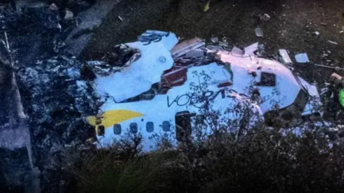 Terrible tragedia: avi�n despist� y explot� en una playa de Brasil