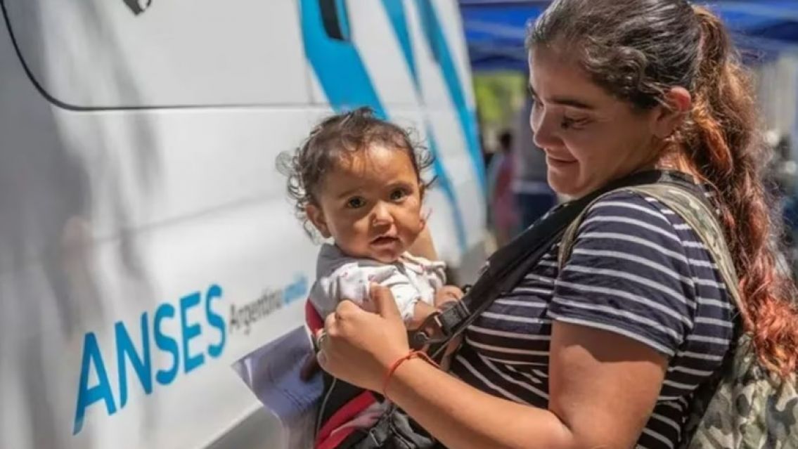 AUH: ¿Cuál es el plazo para entregar la libreta y qué ocurre si nolo hago?