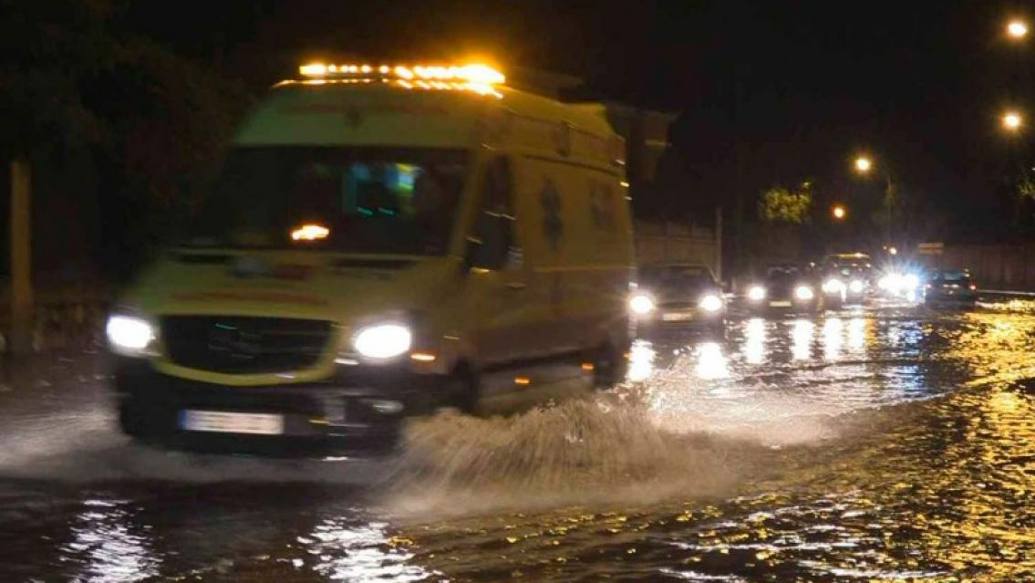 Juje�o arreglaba el techo de su casa en medio del temporal y perdi� la vida