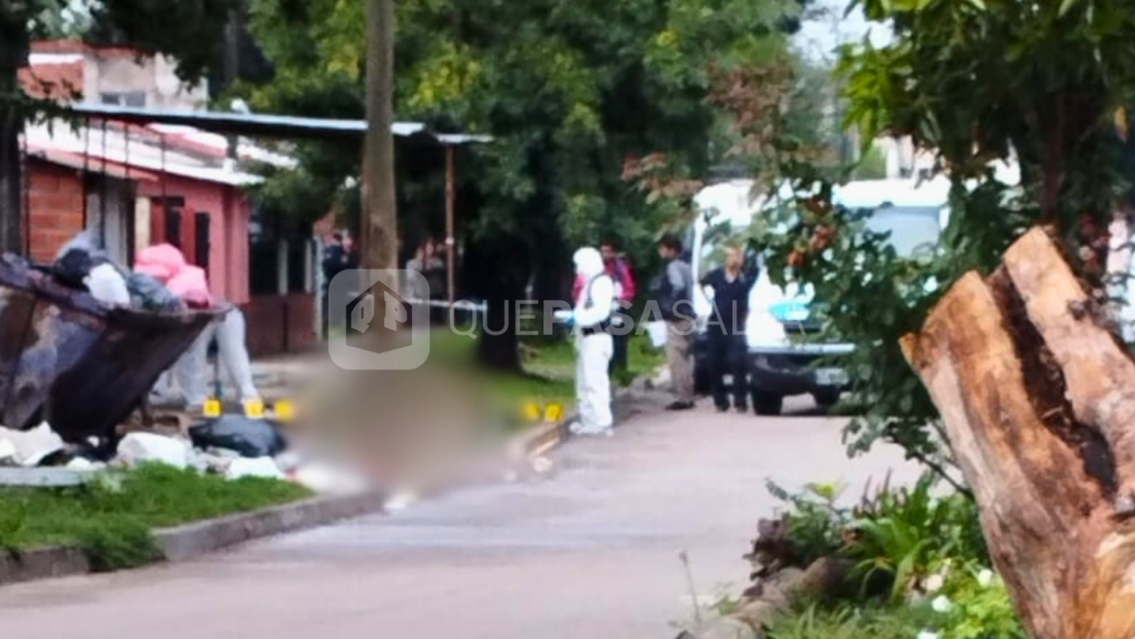 Hallaron a un hombre sin vida en plena calle