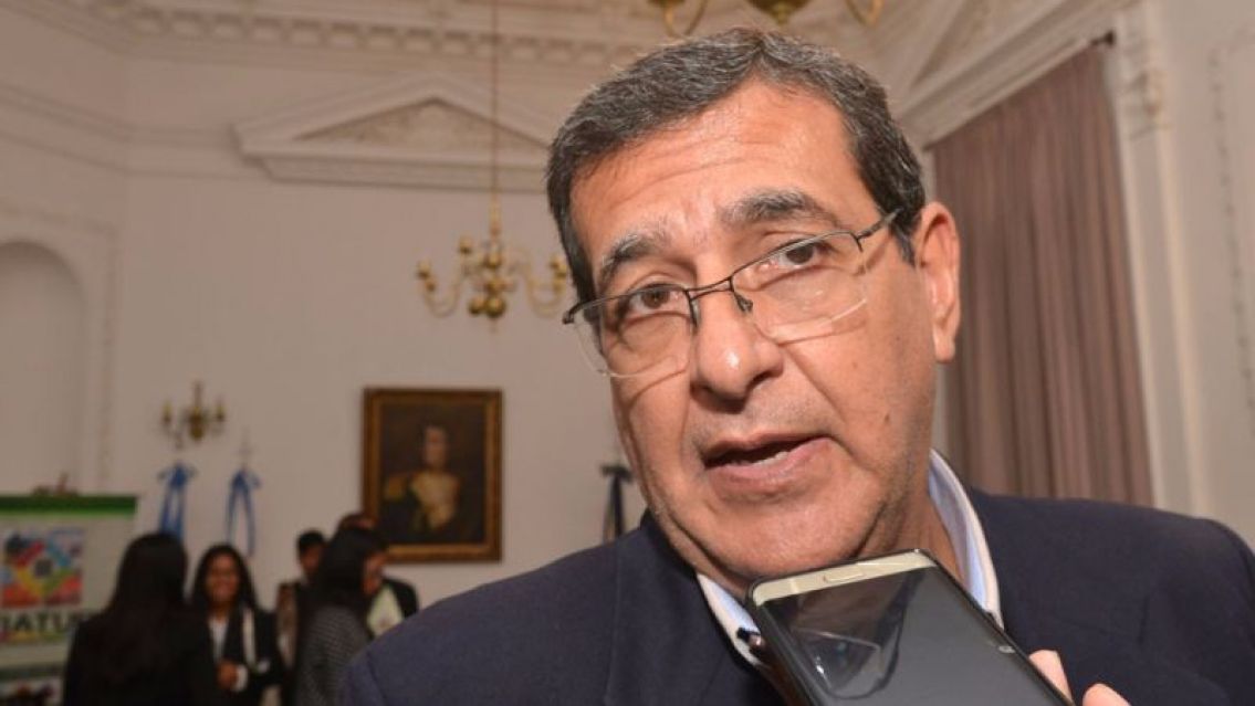 Jayat paralizó una obra y ahora hasta sus concejales le exigen respuestas