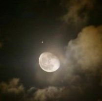 Luna de Lobo 2025: rituales para renovar energ&iacute;a y comenzar bien el a&ntilde;o