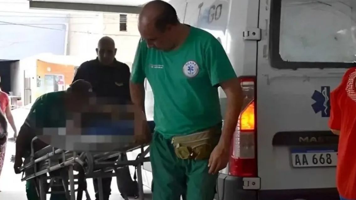 Furioso porque se acabó el vino apuñaló a su amigo