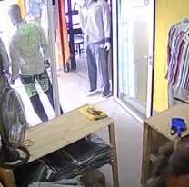 As&iacute; te roban en la Feria de Perico: qued&oacute; todo grabado