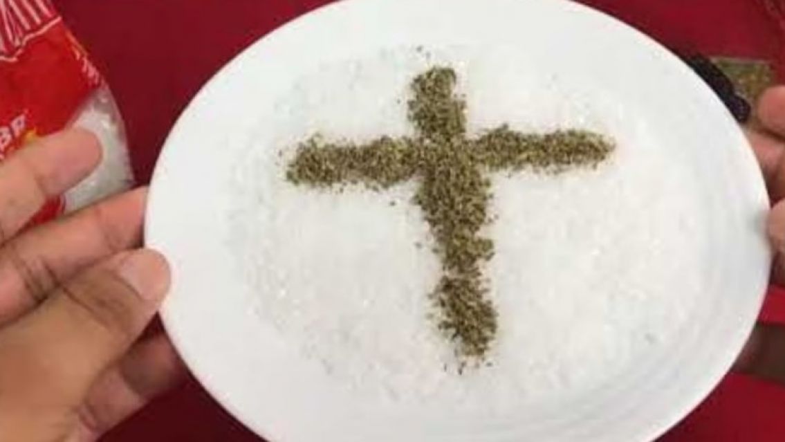 C�mo hacer la poderosa cruz de or�gano para proteger el hogar en simples pasos