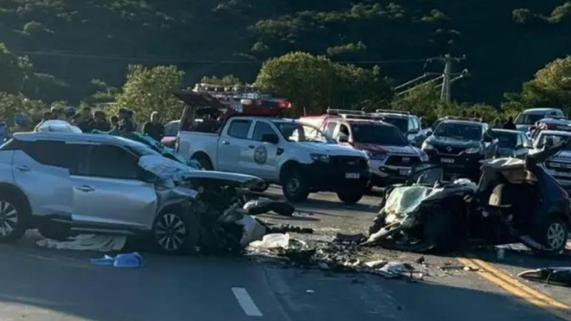 Otro terrible choque frontal deja cuatro víctimas fatales