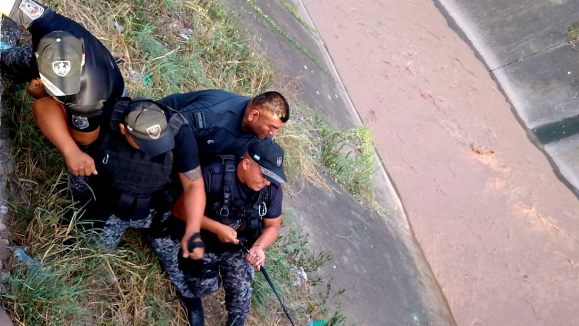 Impresionante rescate de un jujeño que cayó al canal