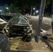 Tr&aacute;gico: auto se subi&oacute; a la vereda y atropell&oacute; a una familia, hay dos muertas