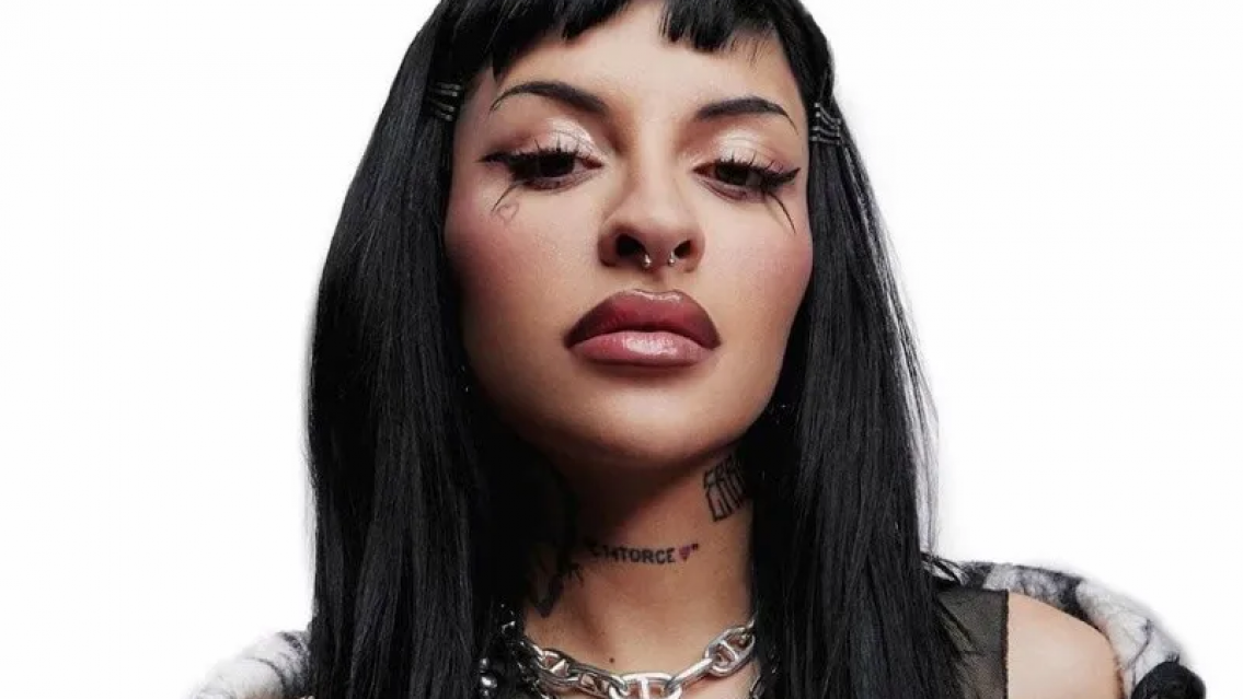 Cazzu en su mejor momento después de todo lo que pasó, sus proyectos laborales: