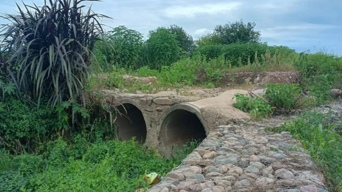 Indignaci�n total en Palpal�: Hace un a�o se derrumb� un puente y no lo arreglaron