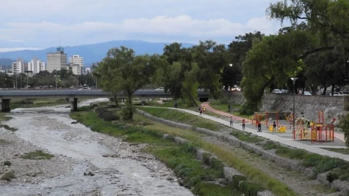 San Salvador: denuncian contaminación en el parque y el río Xibi Xibi