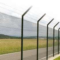 Se acab&oacute; lo que se daba, ponen muro de alambre en la frontera con  Aguas Blancas