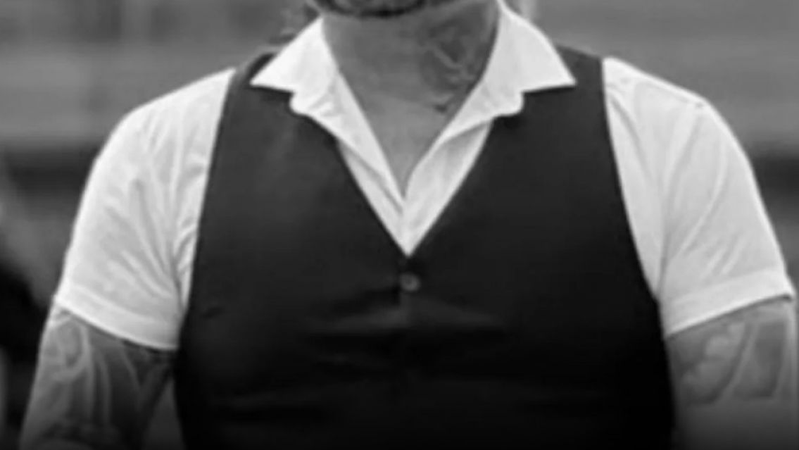 Murió un querido influencer tras someterse a anestesia general para un tatuaje