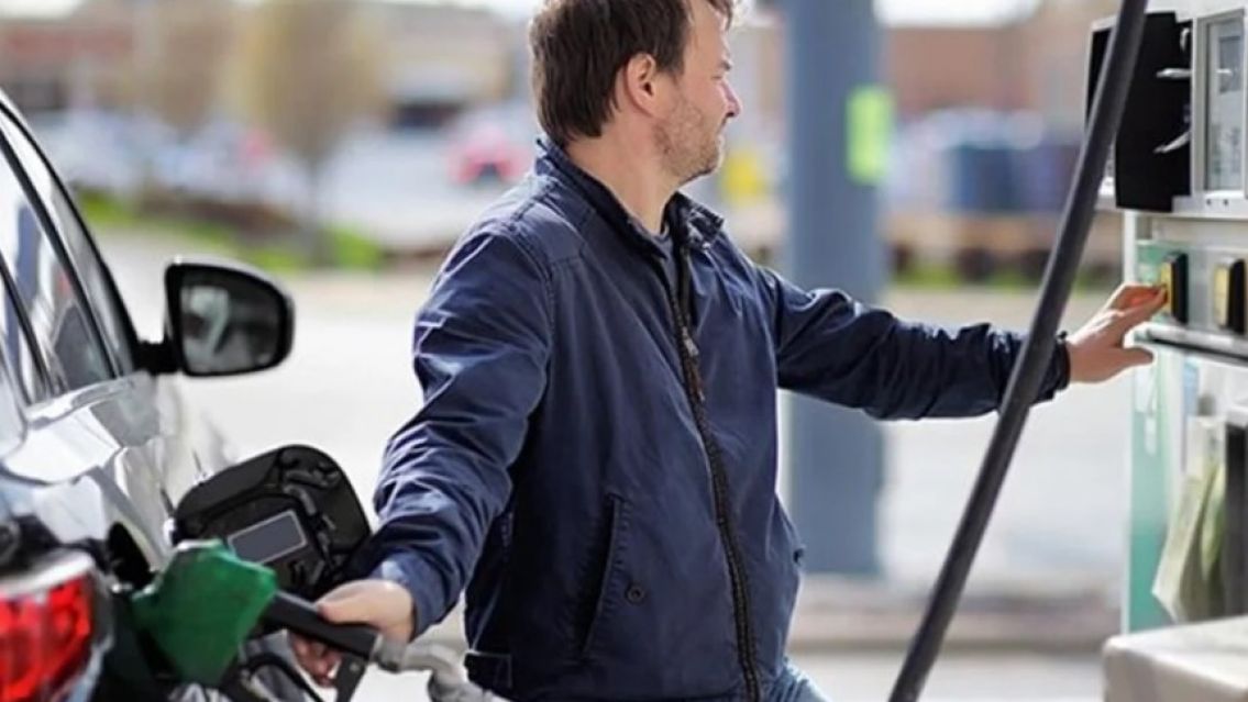 �Puedo cargarme solo combustible en Jujuy?: lo que dice la ley�