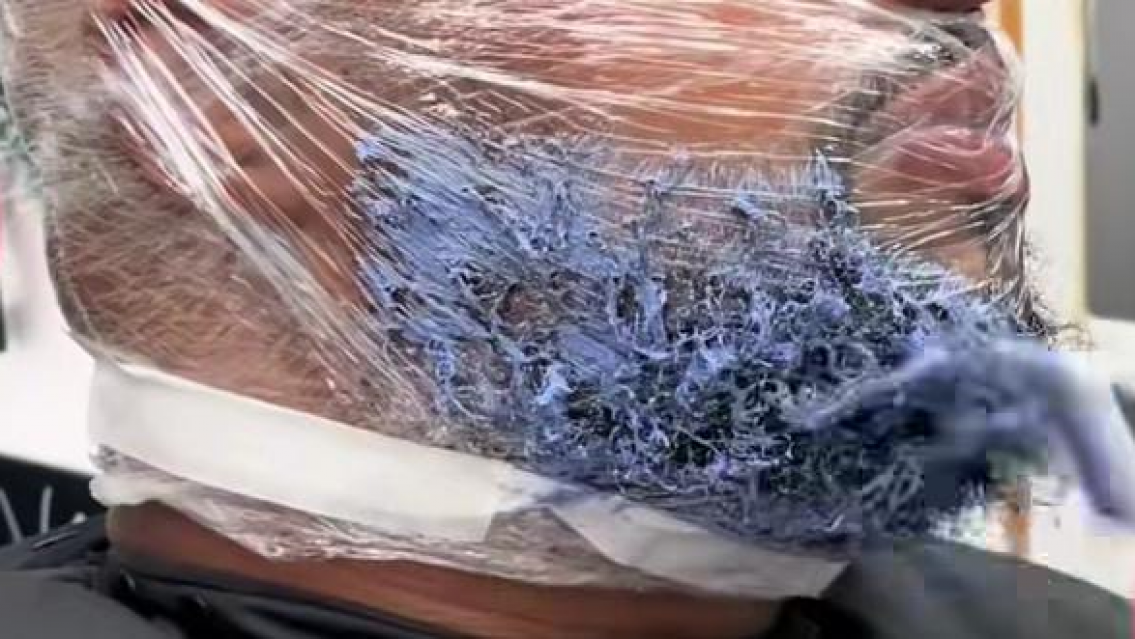 "Al único que le queda bien es a Ricky Martin", nueva tendencia de reflejos en la barba